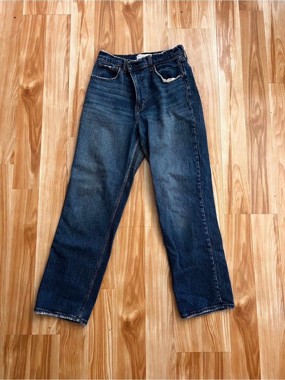 Abercrombie & Fitch The 90’s Straight Ultra High Rise